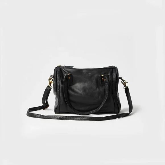 Chic Black Leather Crossbody Bag - Picture 2 of 4
